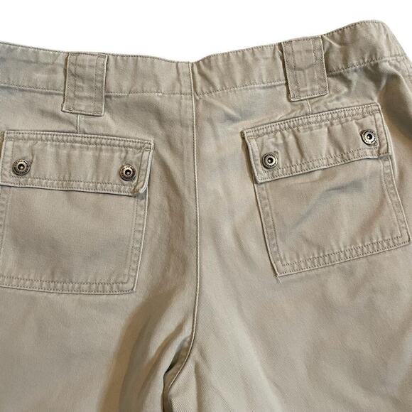 Vintage Liz Claiborne khaki mid rise cargo utility shorts size 8 - Picture 6 of 9